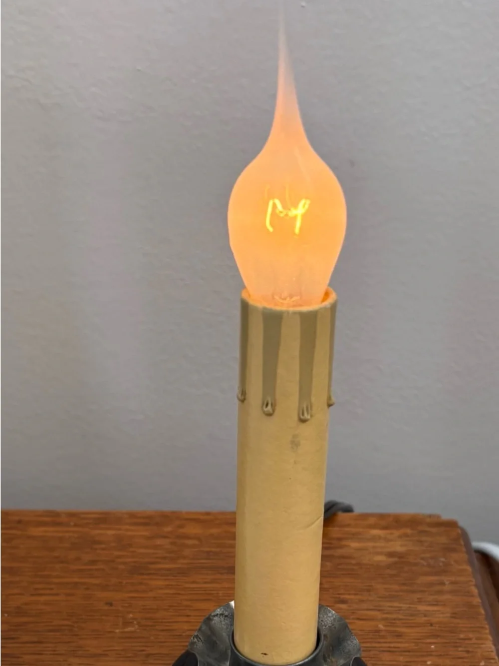 Vintage-Style Electric Candle - Picture 4 of 12